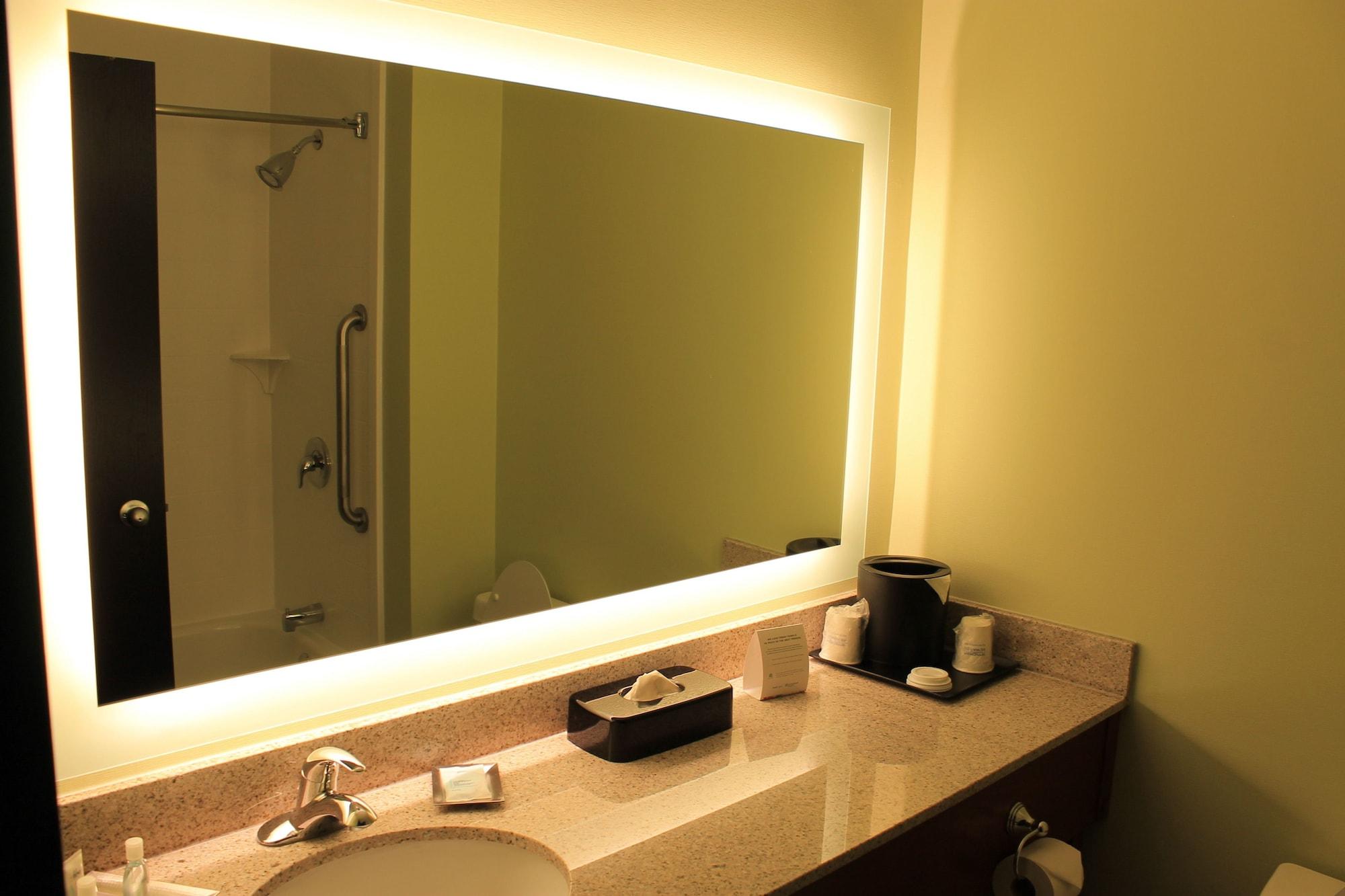 Wyndham Garden Fort Wayne Ngoại thất bức ảnh