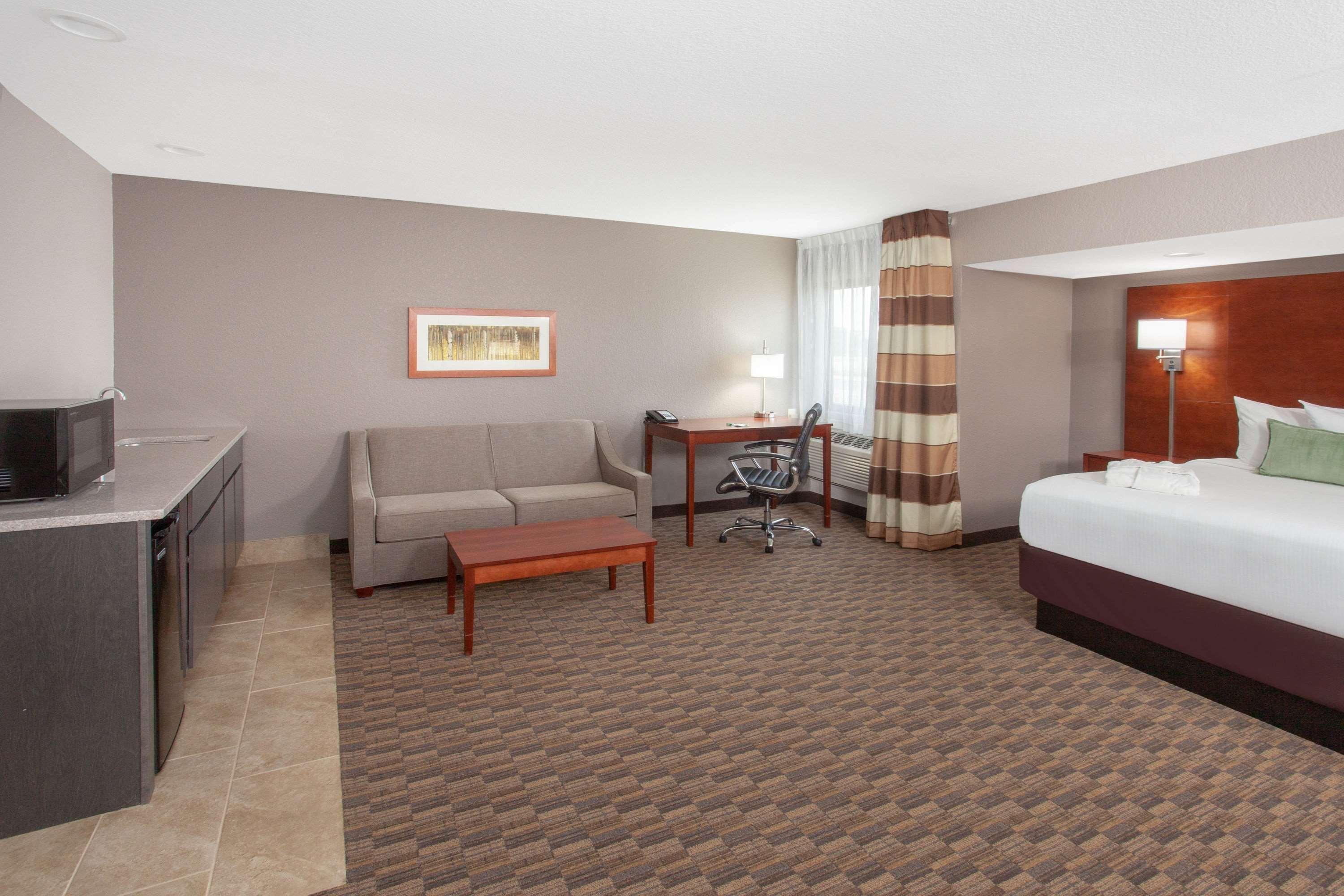 Wyndham Garden Fort Wayne Ngoại thất bức ảnh