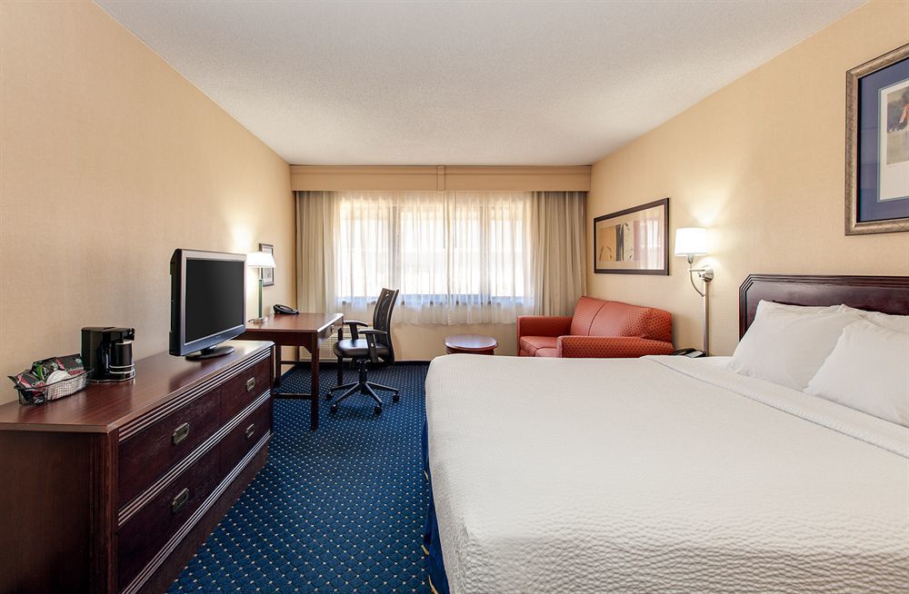 Wyndham Garden Fort Wayne Ngoại thất bức ảnh