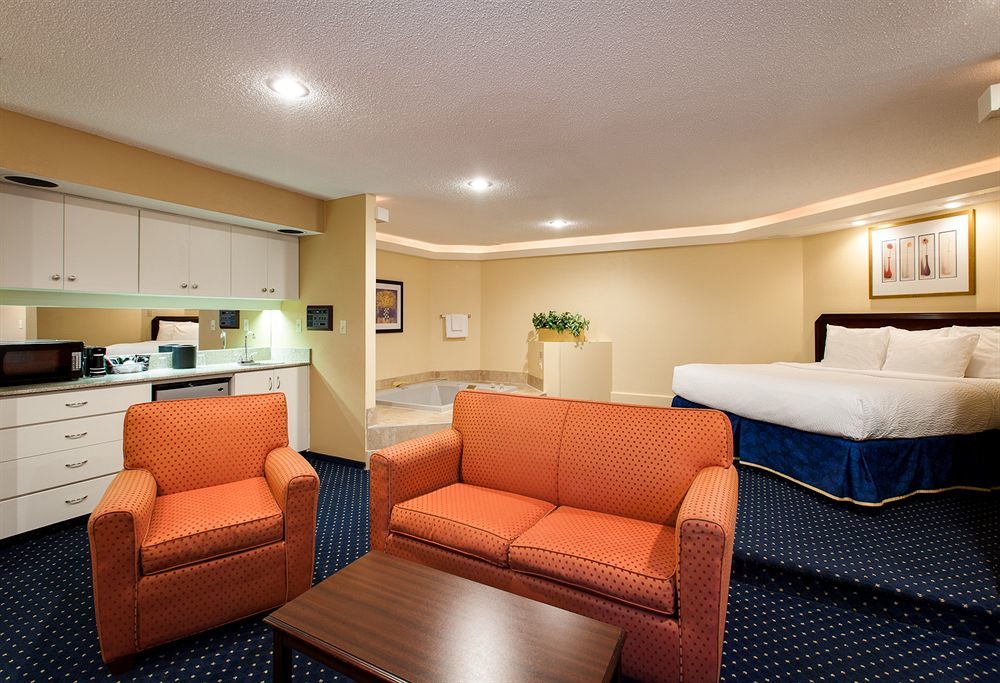 Wyndham Garden Fort Wayne Ngoại thất bức ảnh